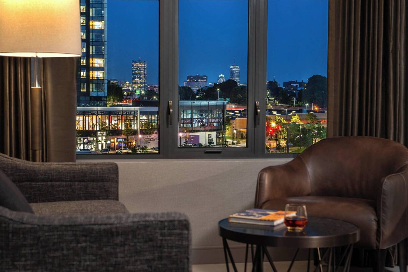 The-Row-Hotel-At-Assembly-Row--Autograph-Collectio-Room-28