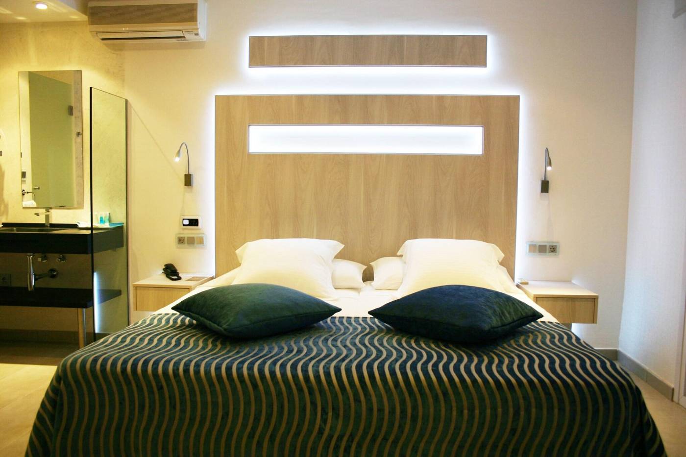 Vistabella-Room-30