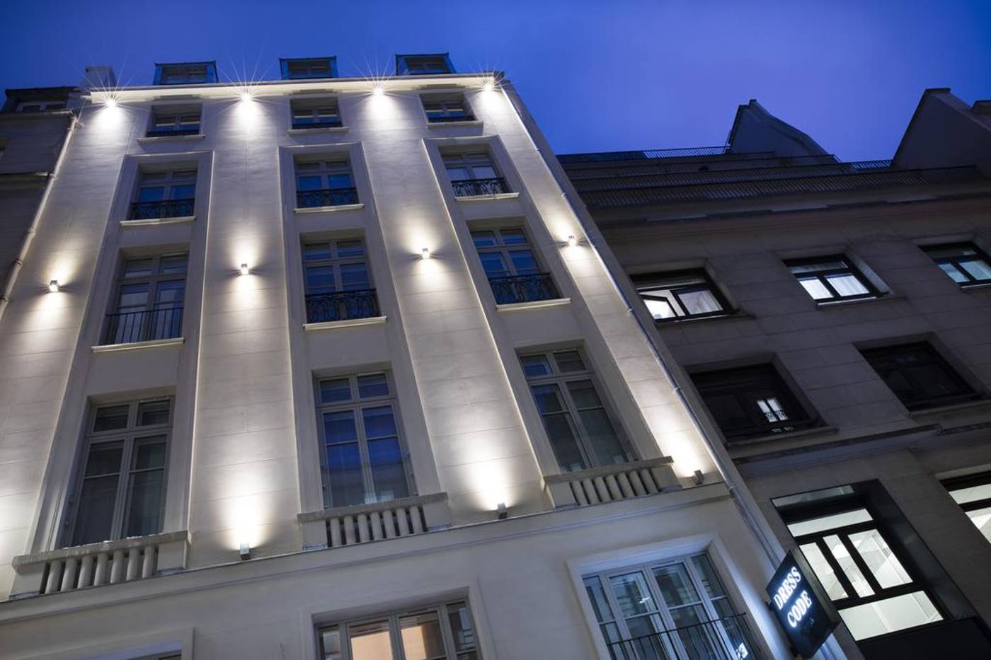 Hotel-Dress-Code-General-view-13