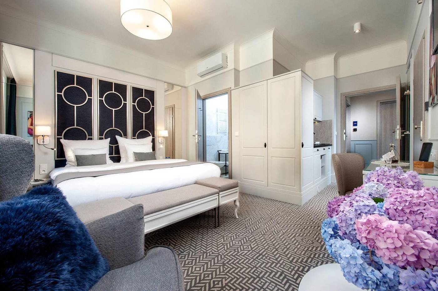 Amber-Design-Residence-Room-22