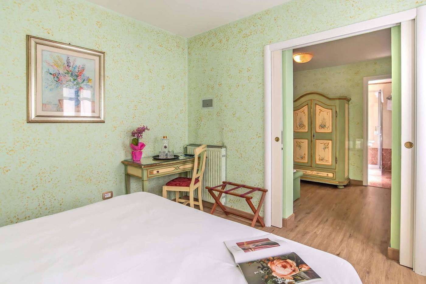 La-Fenice-et-des-Artistes-Room-56