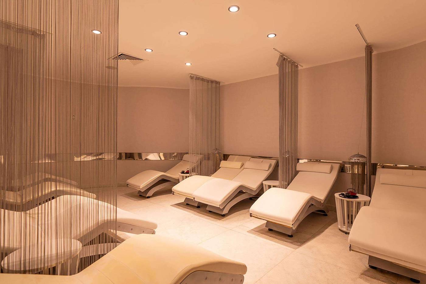 Wyndham-Grand-Istanbul-Kalamis-Marina-Hotel-Sports-and-Entertainment-39