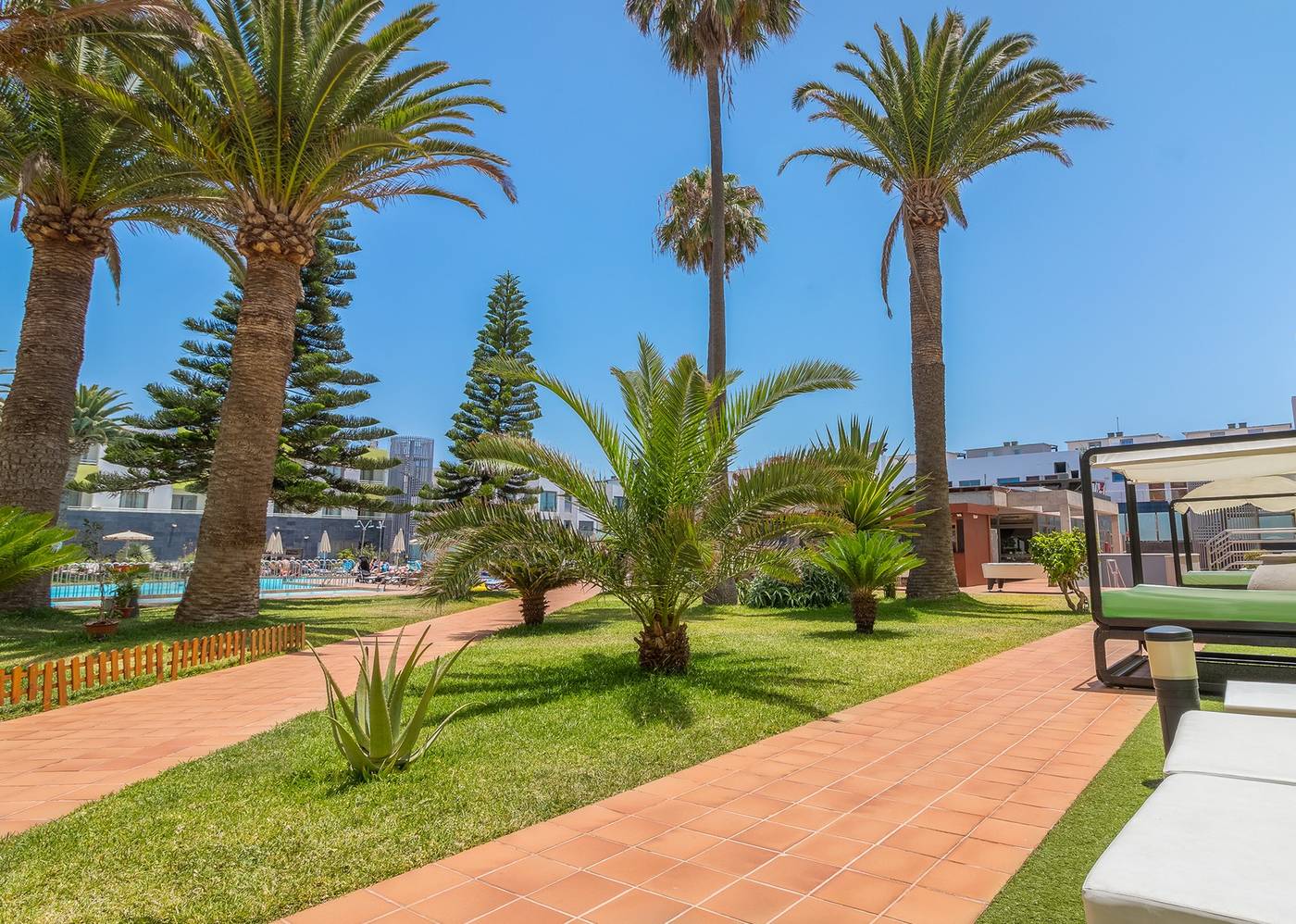 Hotel-LIVVO-Corralejo-Beach-General-view-14