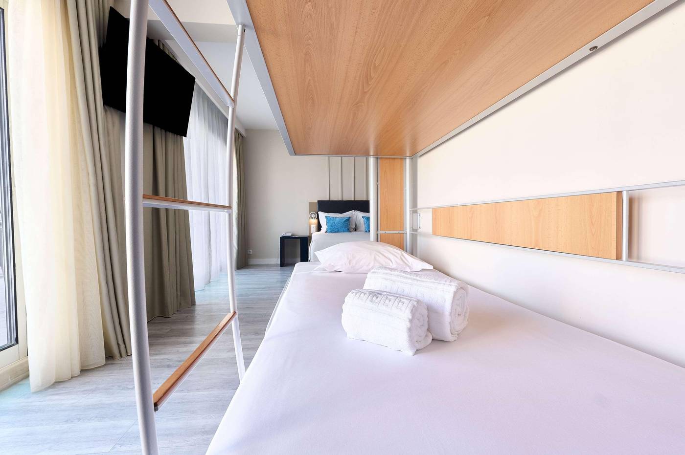 Tryp-Lisboa-Caparica-Mar-Hotel-Room-37