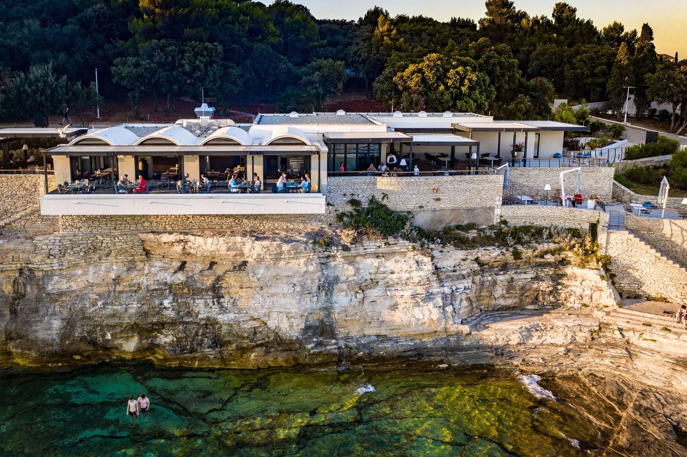 Arena-Verudela-Beach-Restaurant-12