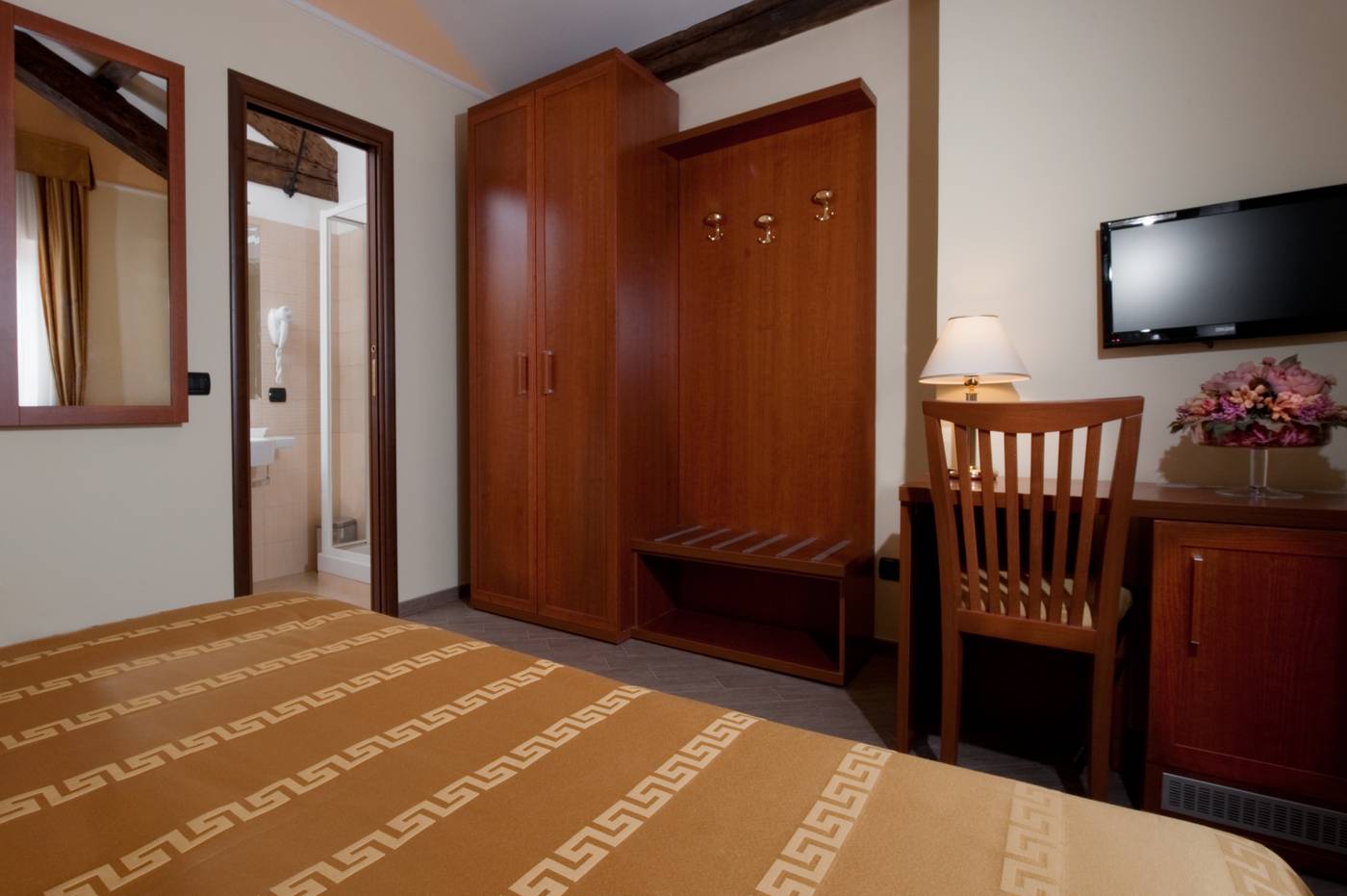 Hotel-Roma-Tiburtina-Room-20