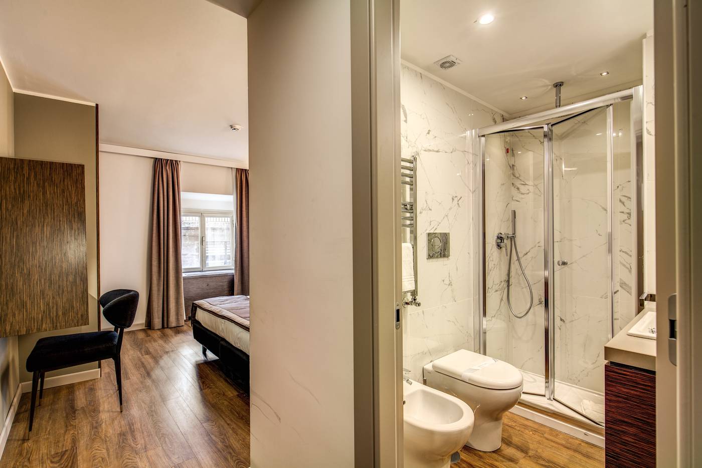 Al-Manthia-Hotel-Room-35