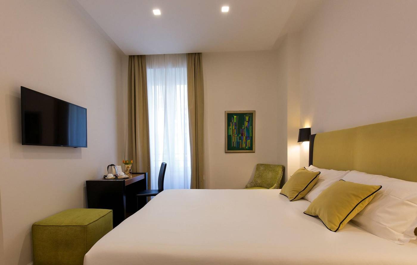 900-Piazza-Del-Popolo-Room-26