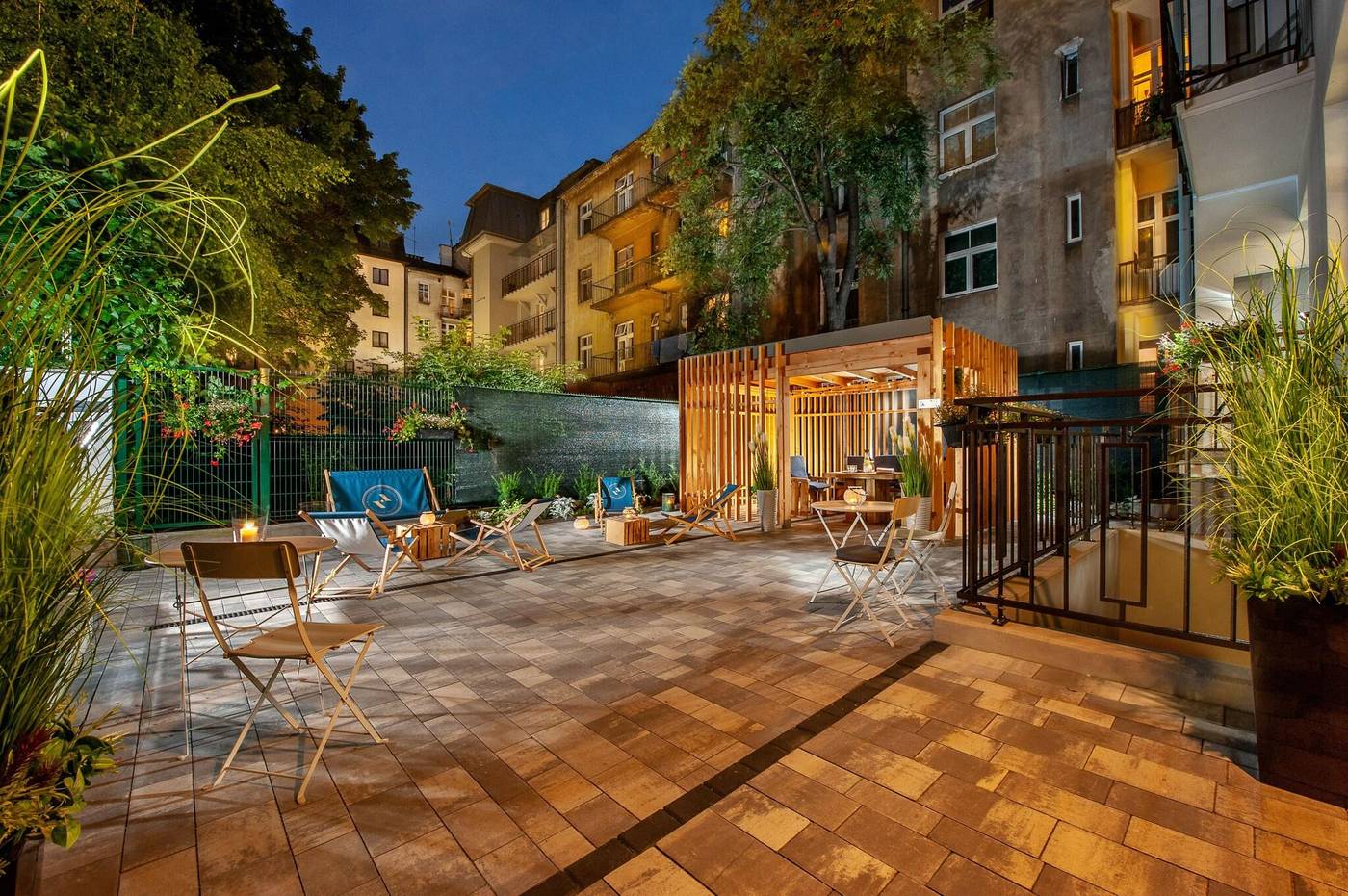 Amber-Design-Residence-Terrace-48