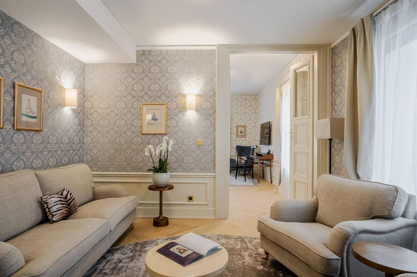 Hotel-Unicus-Palace-Old-Town---Destigo-Hotels-Room-63