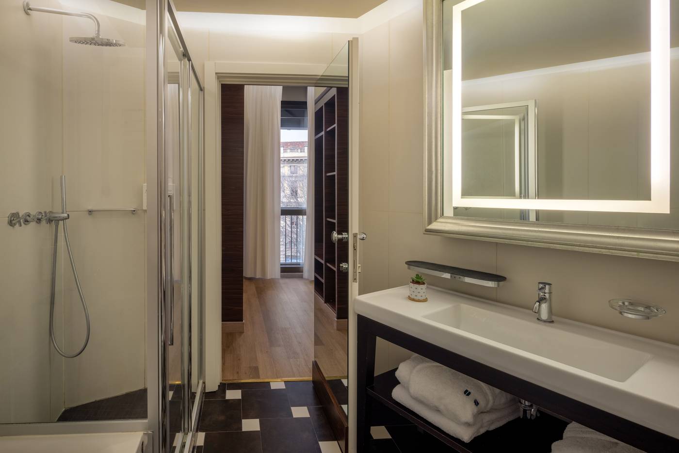 Unahotels-Cusani-Milano-Room-33