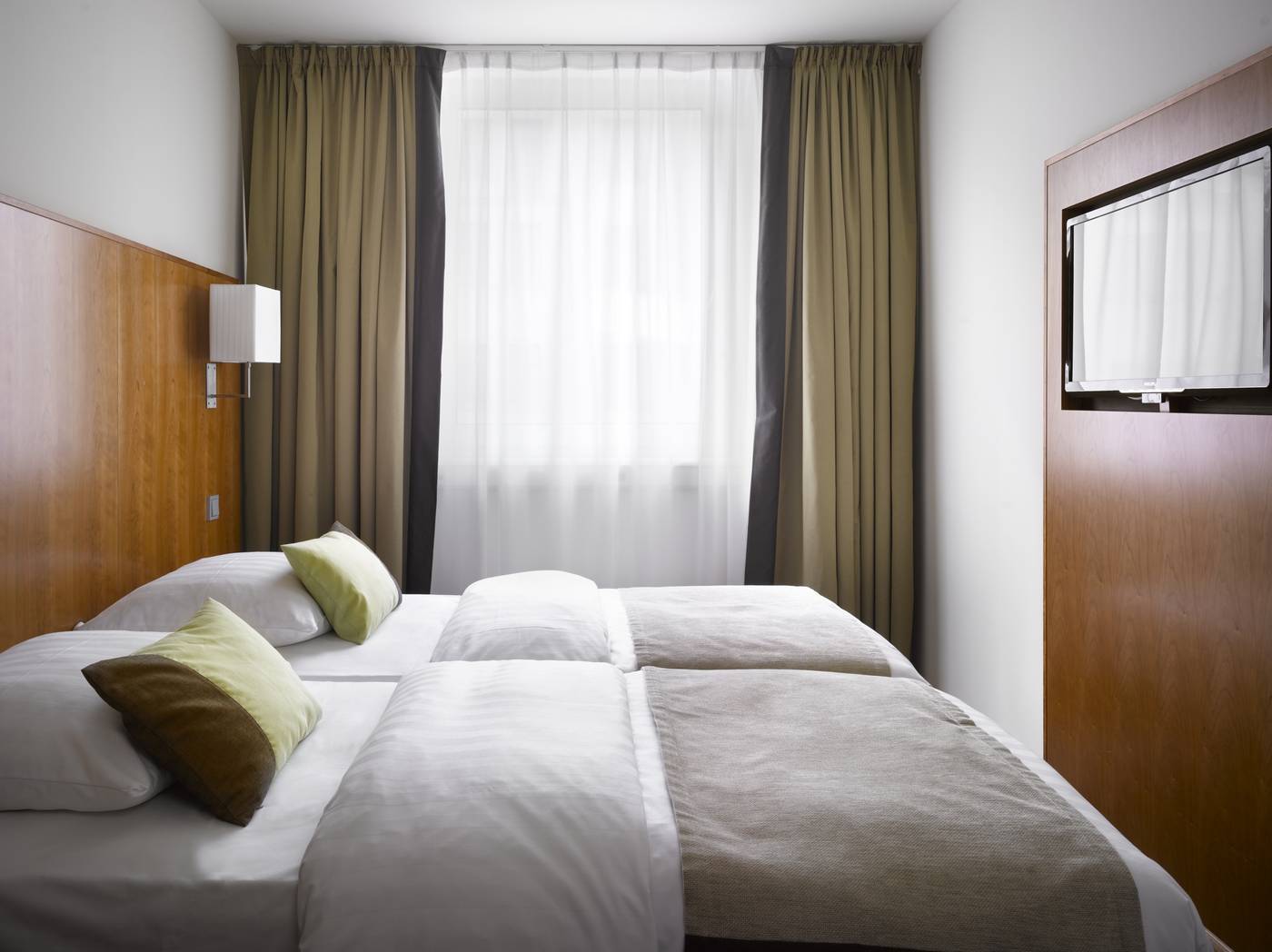 K-K-Hotel-am-Harras-Room-28