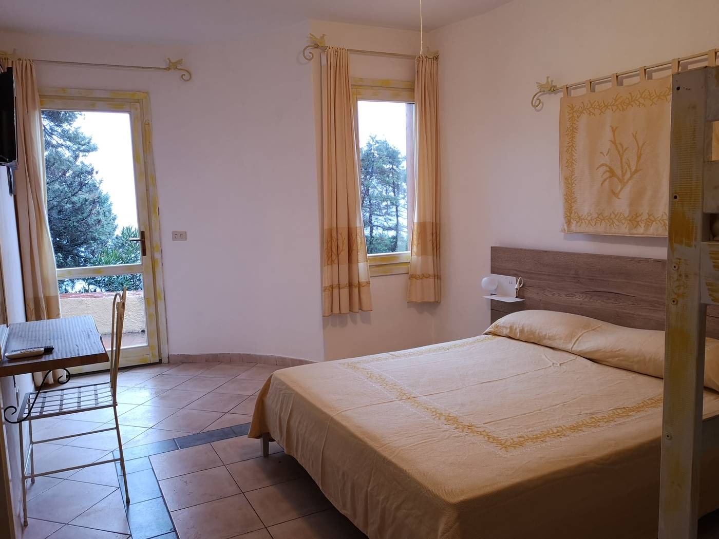 Hotel-Shardana-Room-10