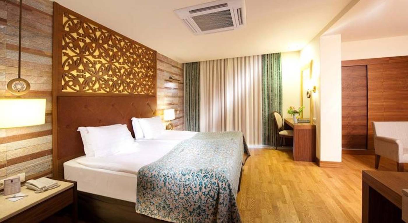 Melas-Lara-Hotel-Room-12