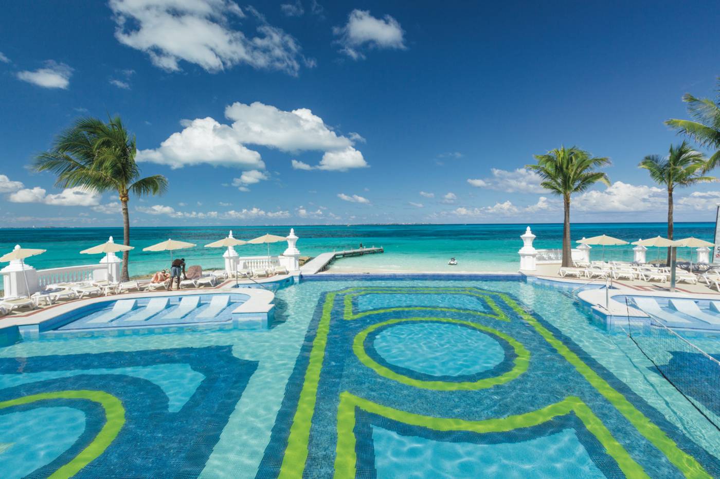 Riu-Palace-Las-Americas-All-Inclusive-Pool-14