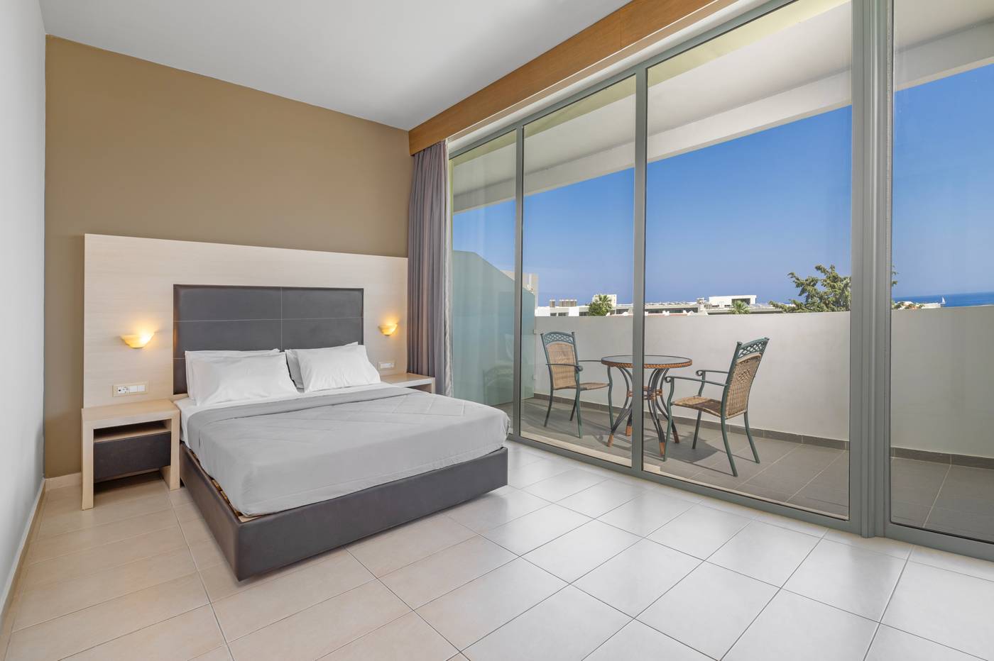 Virginia-Family-Resort-Room-21