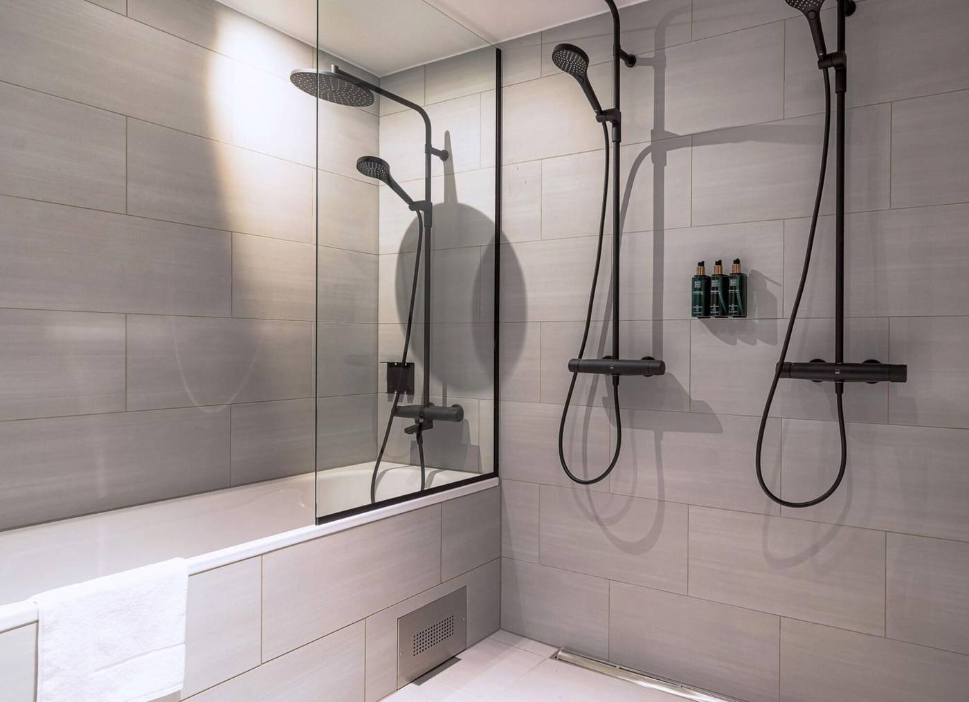 Clarion Hotel Helsinki Airport-Finland-Vantaa-Room-9