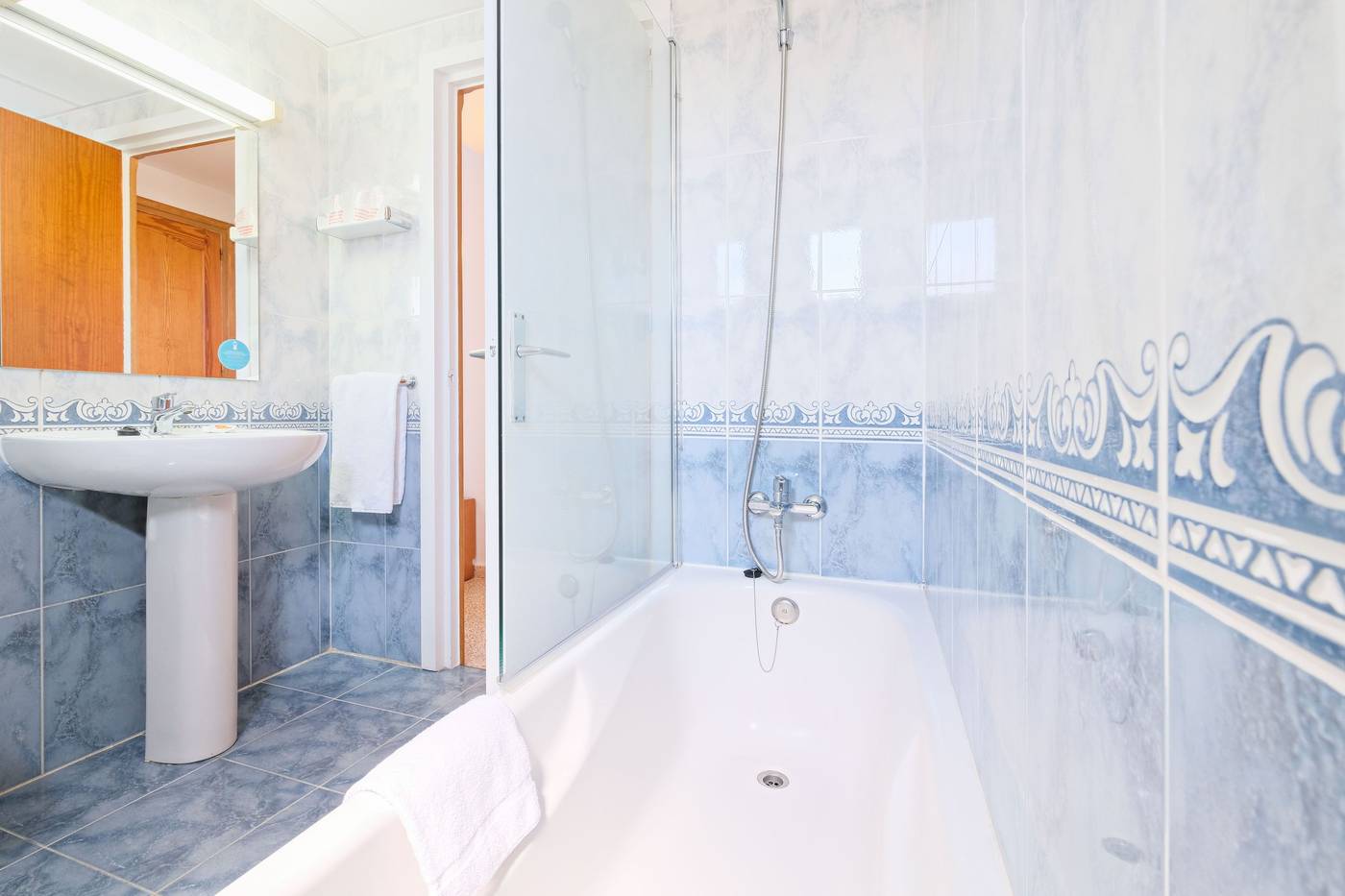 AzuLine-Hotel-S-Anfora---Fleming---Adults-Only-Room-20