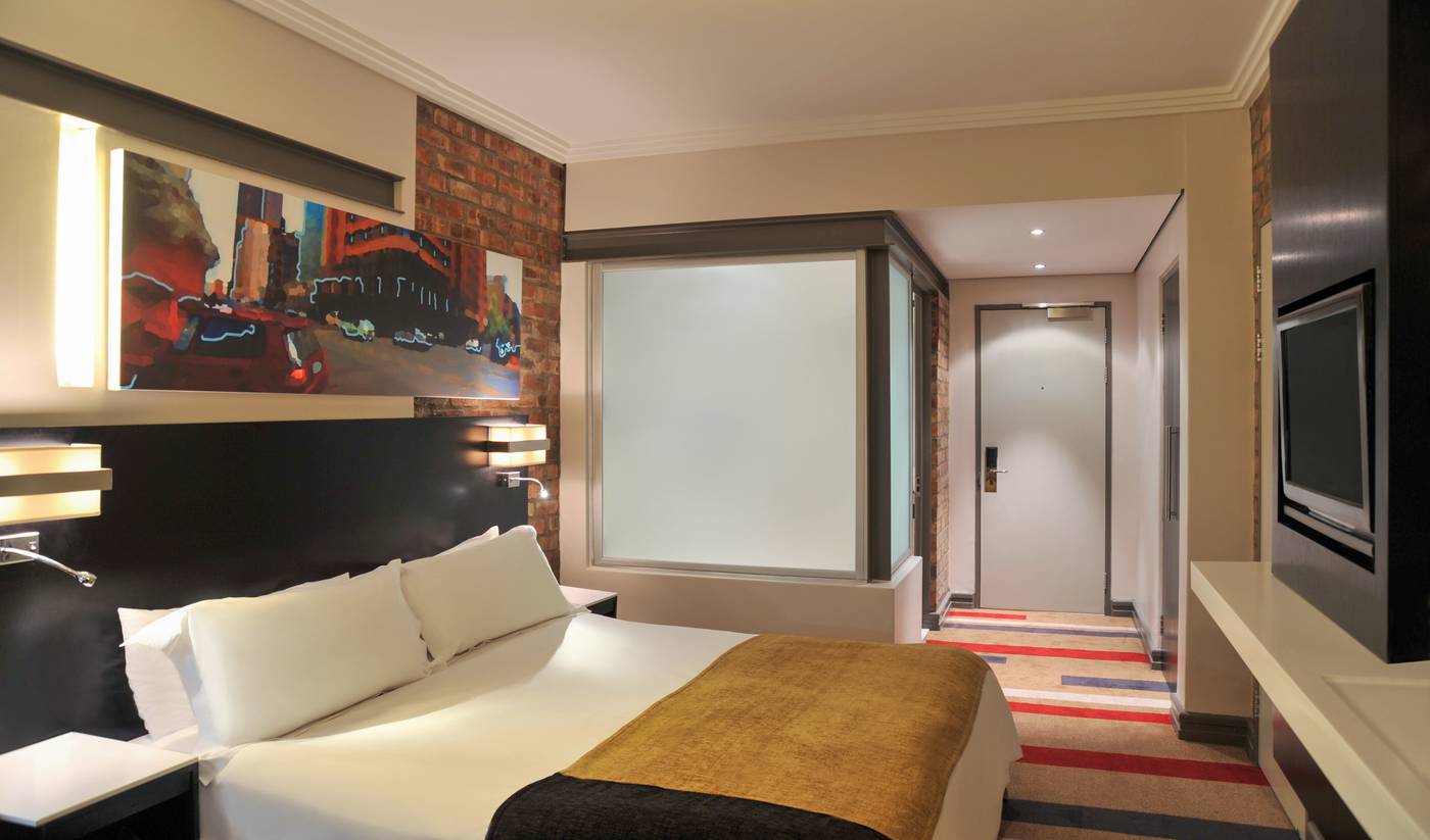 Garden-Court-Victoria-Junction-Hotel-Room-20