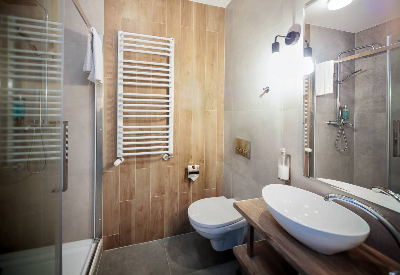 Platinum-Suite-Room-39