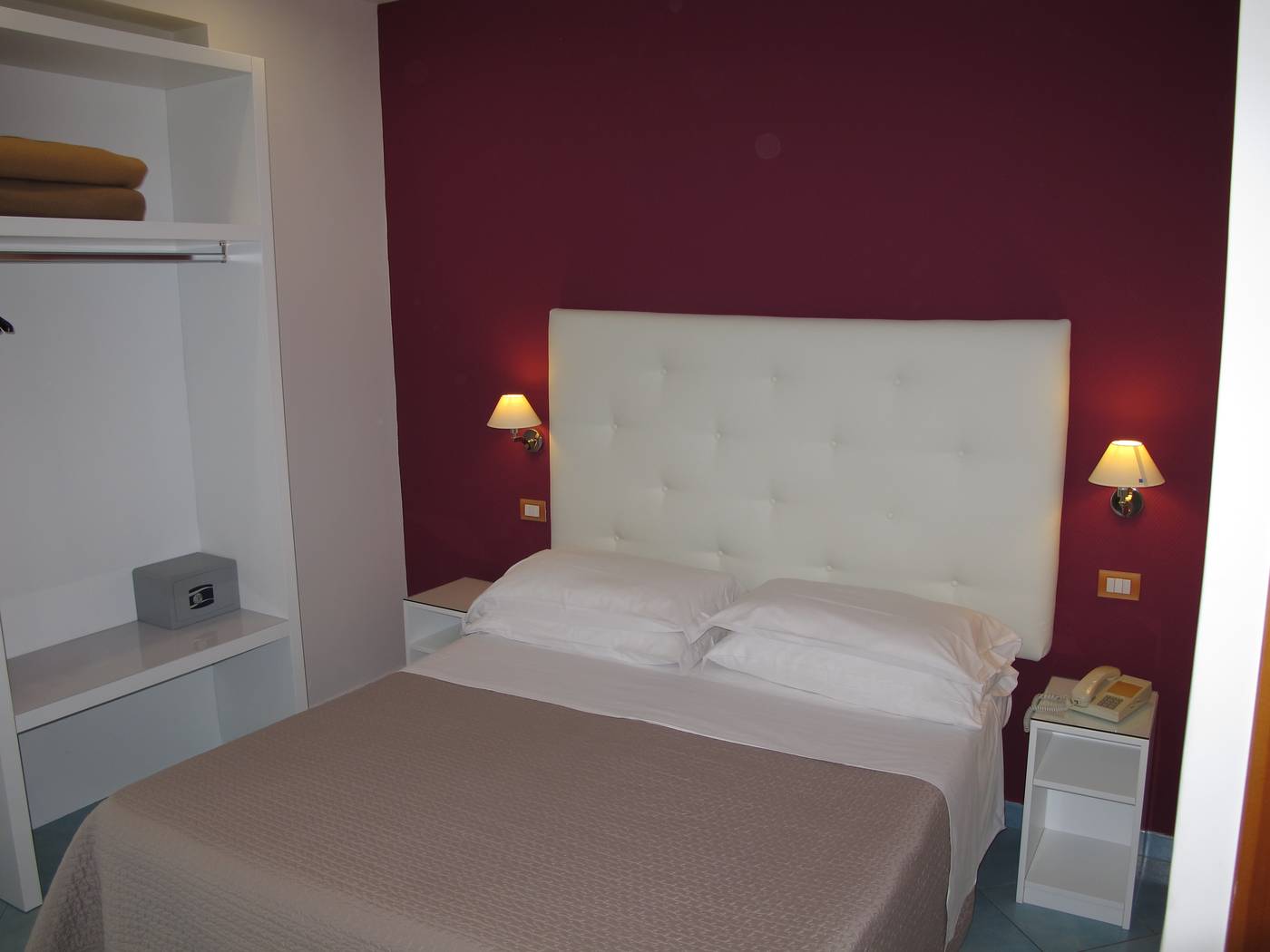 Club-Sorrento-Room-28