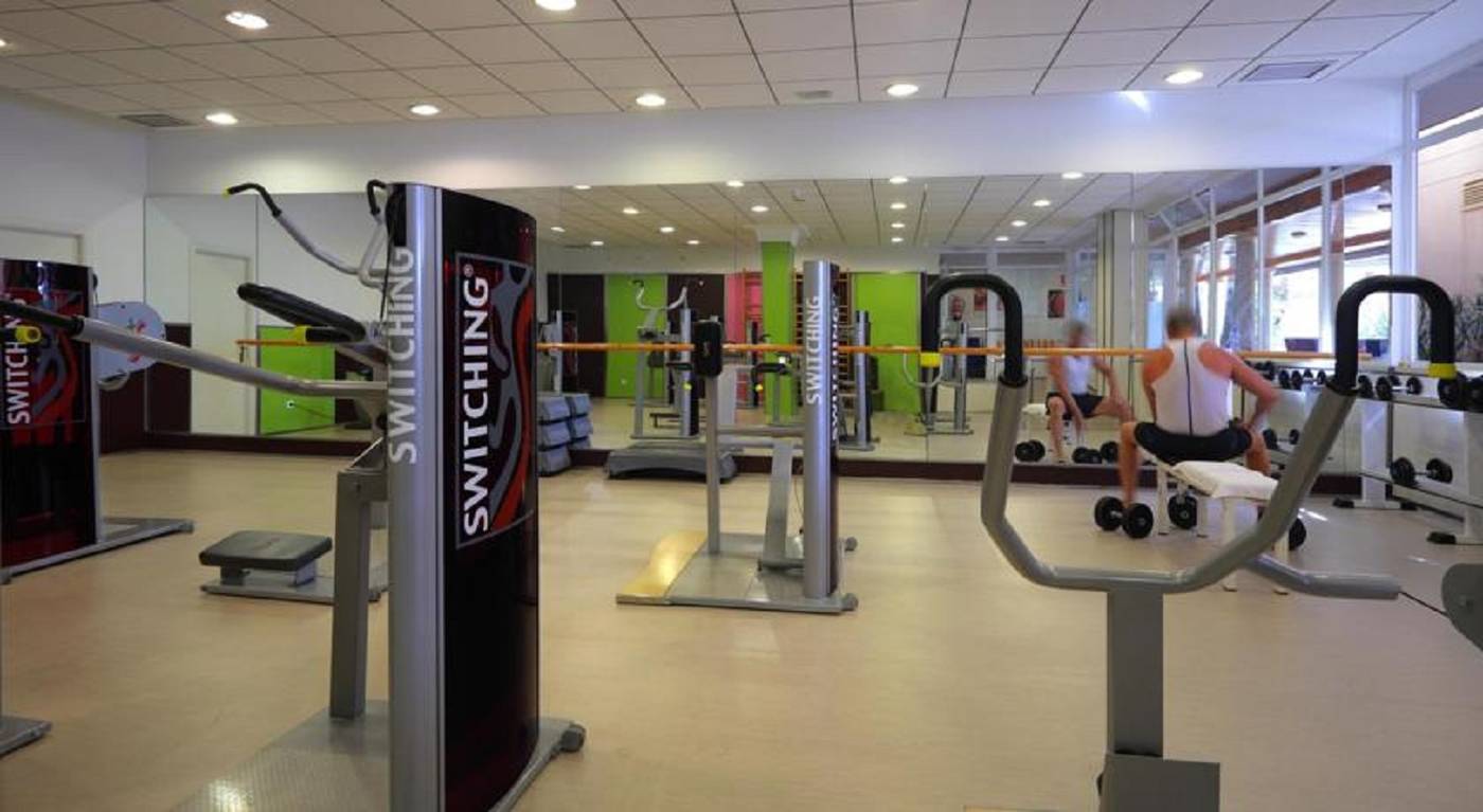 Palas-Pineda-Sports-and-Entertainment-80