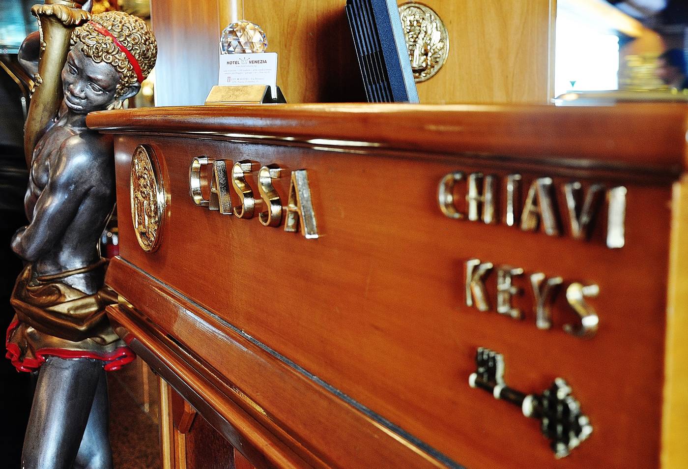 Venezia-Hotel-Lobby-8