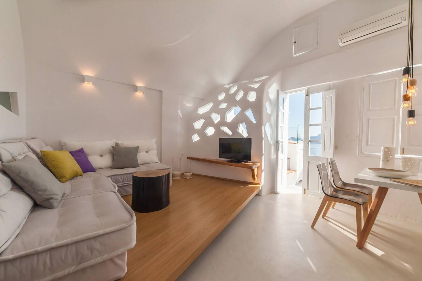 Armeni-Village-Room-15