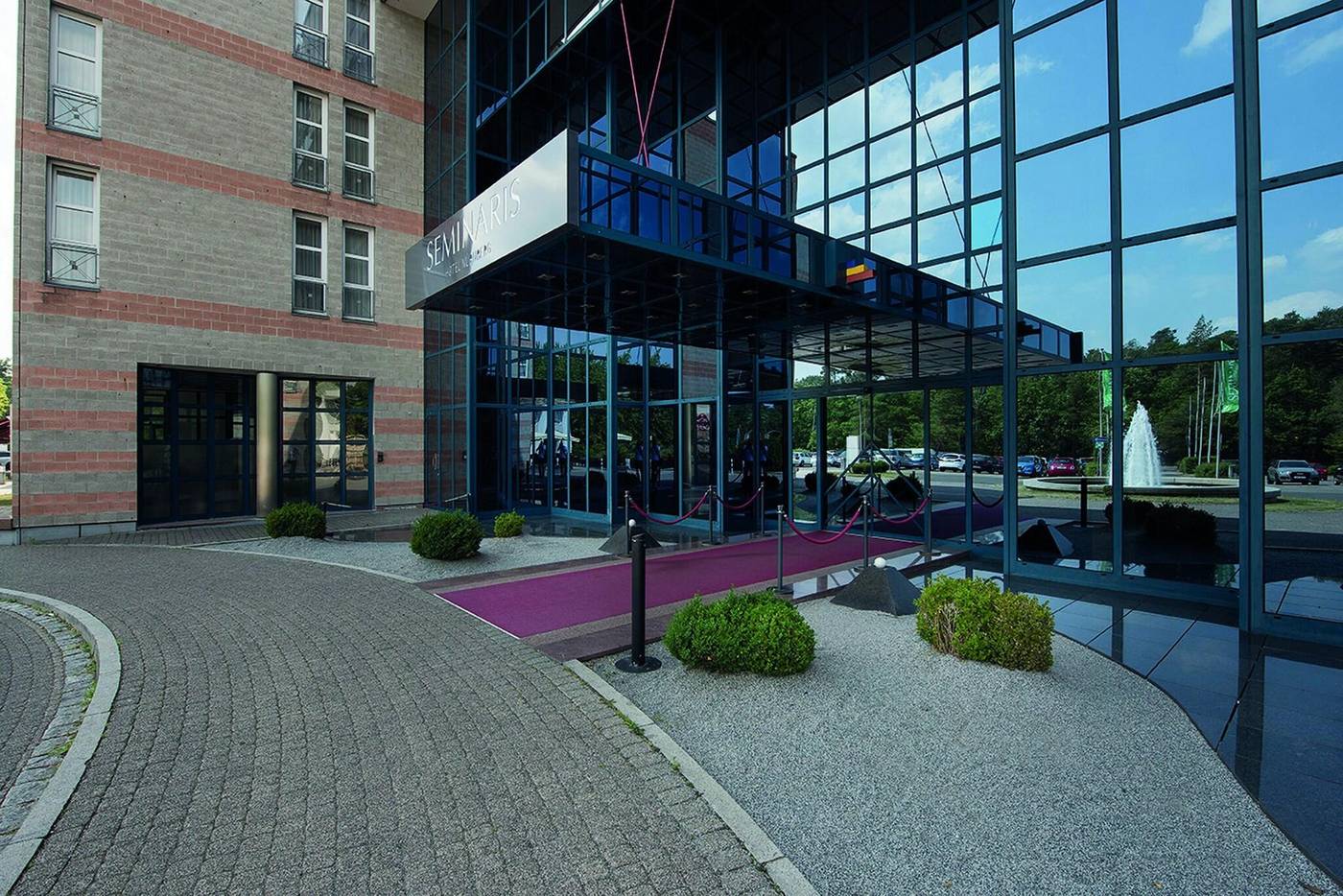 Seminaris Hotel Nuremberg-Germany-NUREMBERG-General view-6