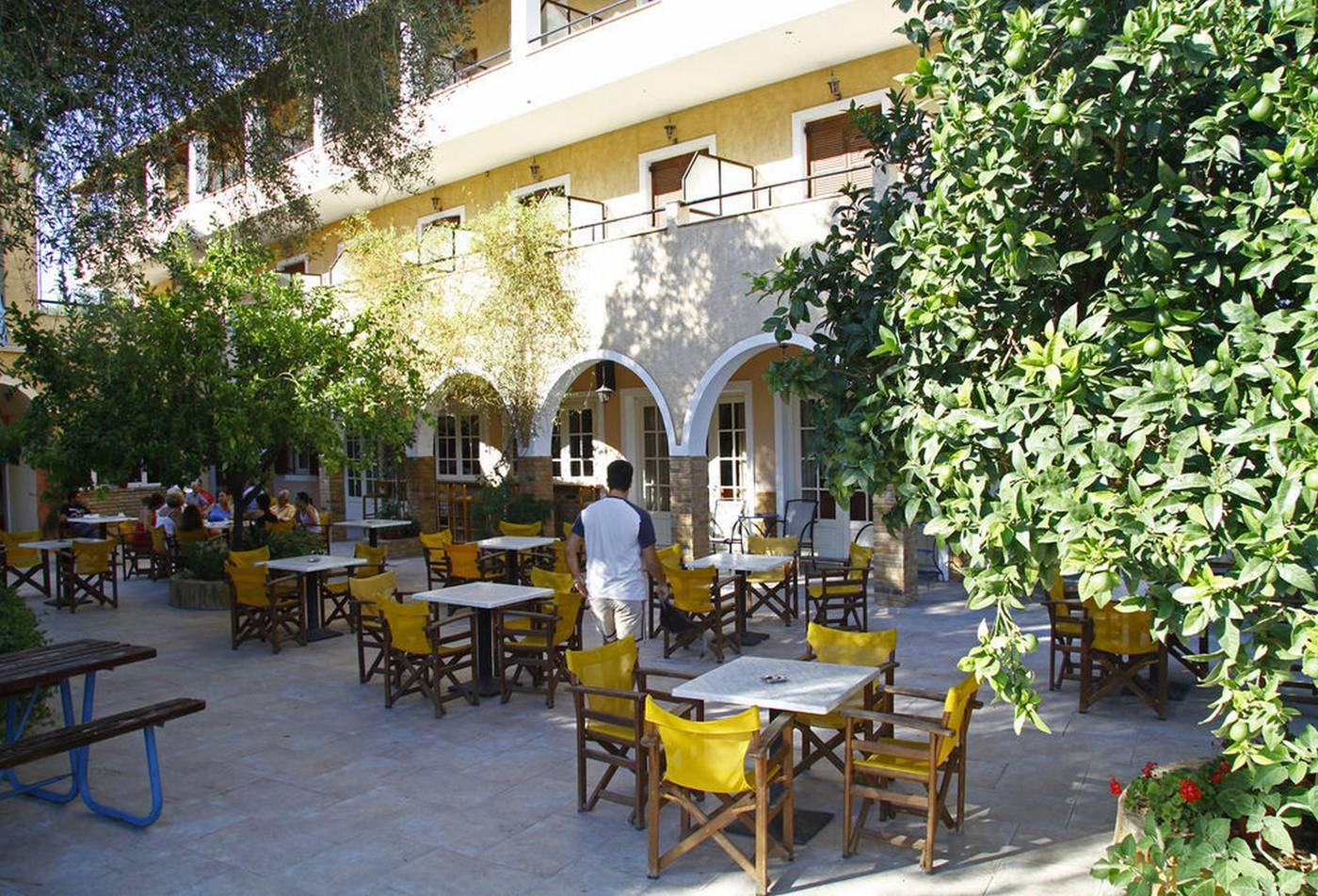 Bintzan-Inn-Terrace-13