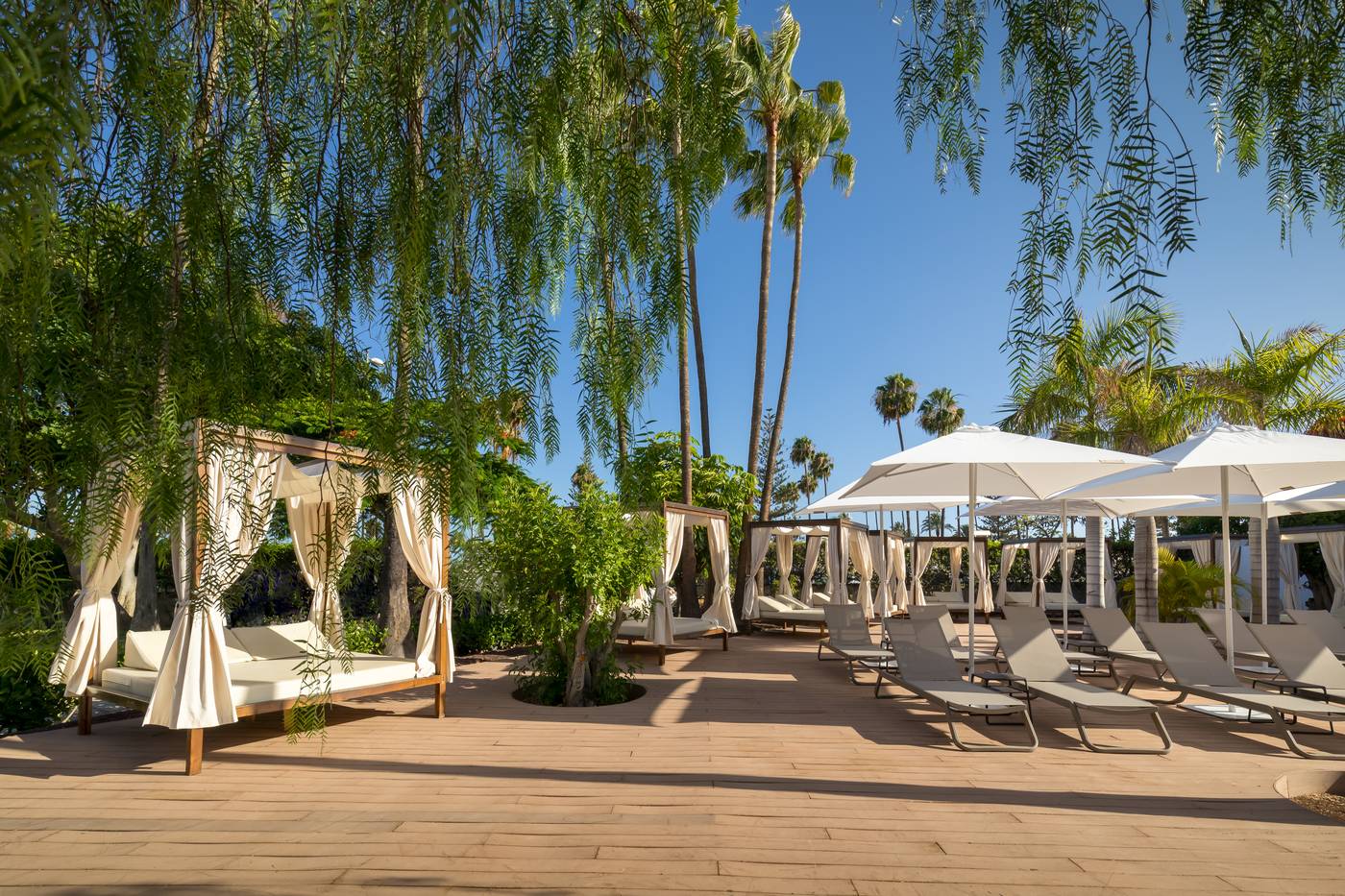 Barcelo-Margaritas-Royal-Level-Sports-and-Entertainment-9