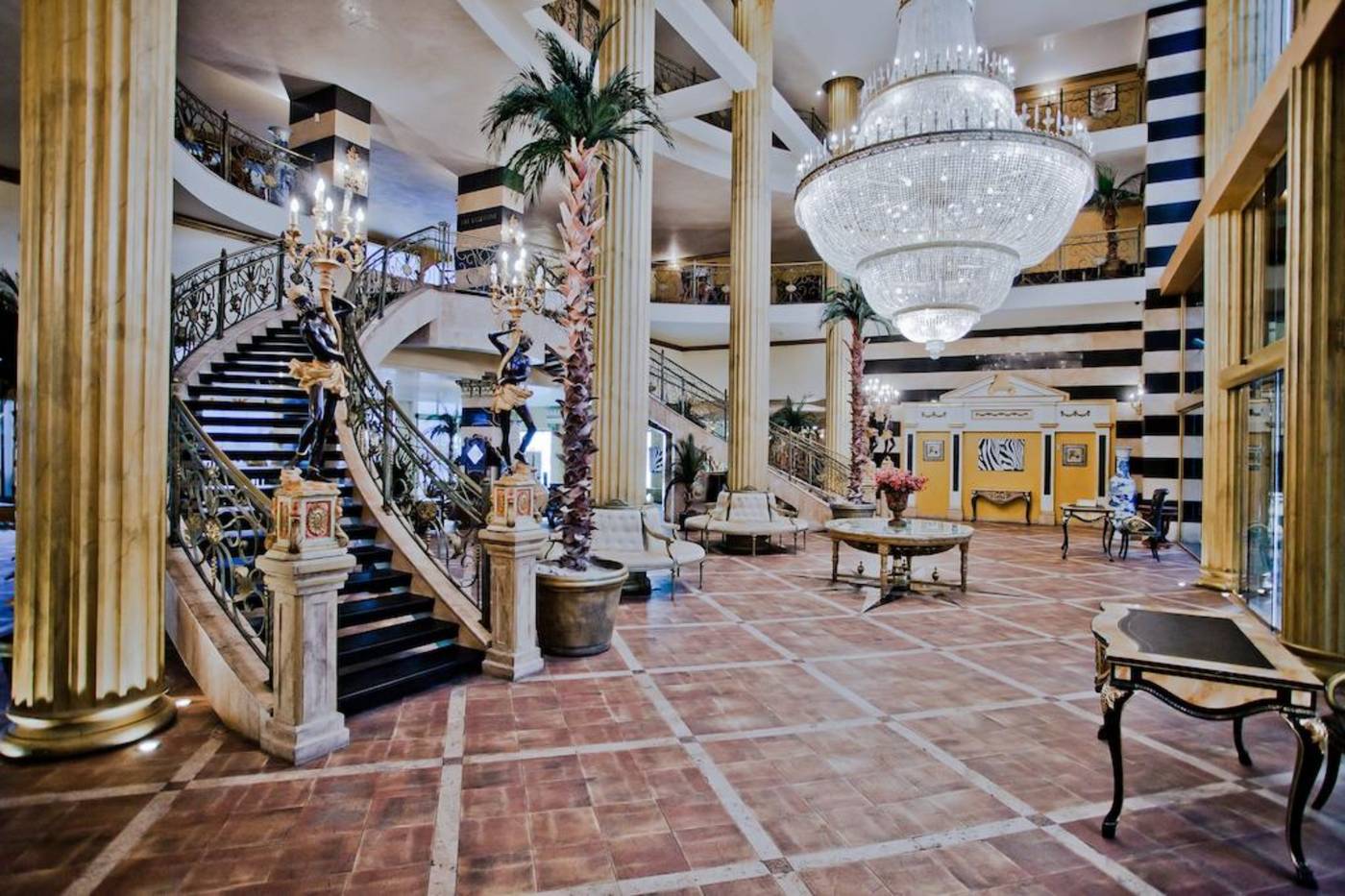 Imperial-Palace-Lobby-53