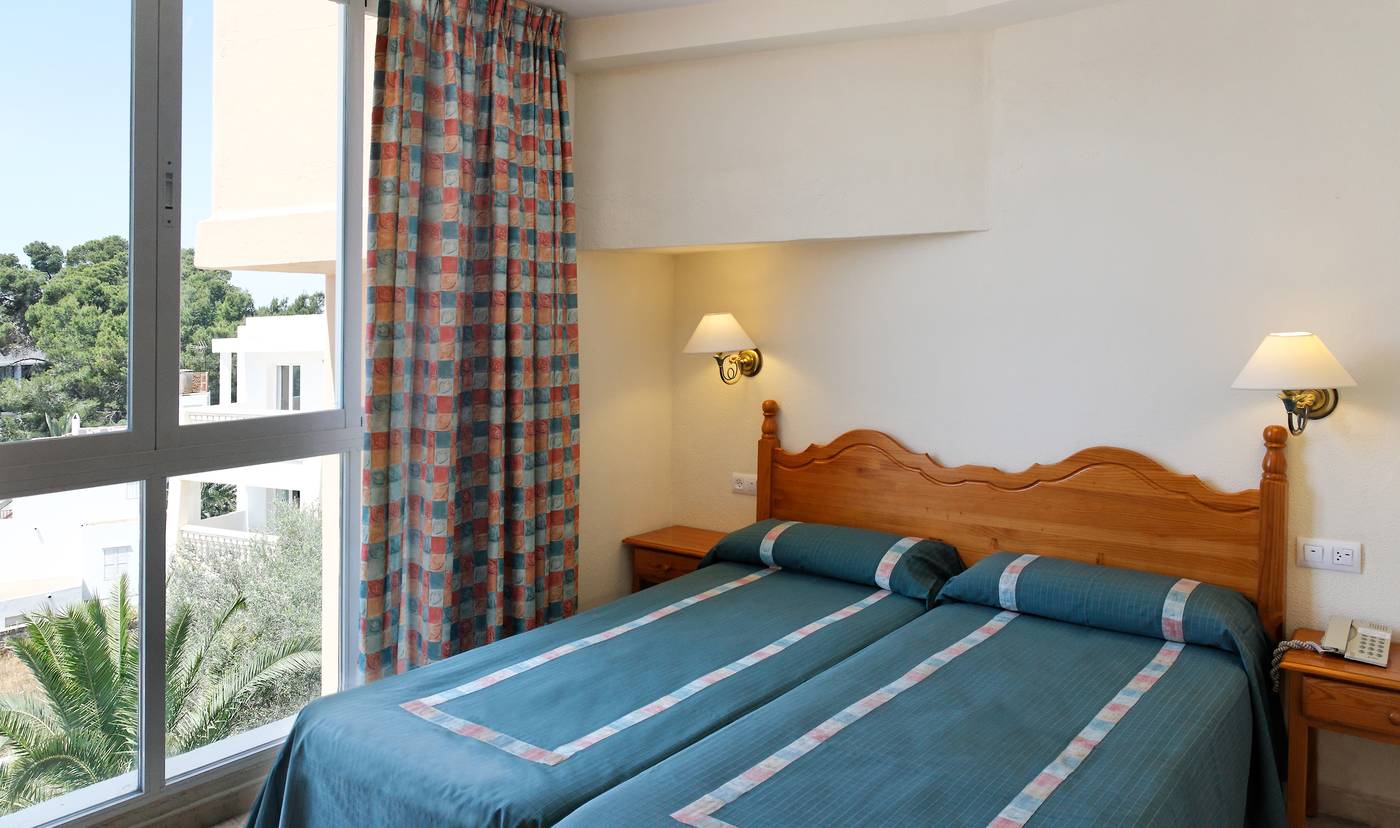 Aparthotel-Reco-des-Sol-Ibiza-Room-17