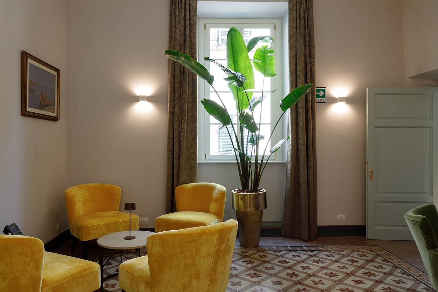 Grand-Universe-La-Residenza-Lobby-8