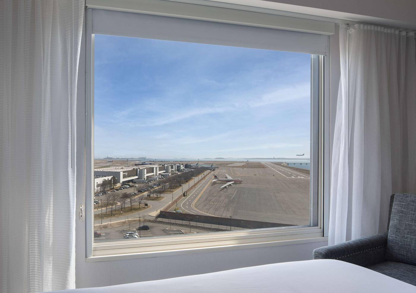 Hyatt-Regency-Boston-Harbor-Room-26