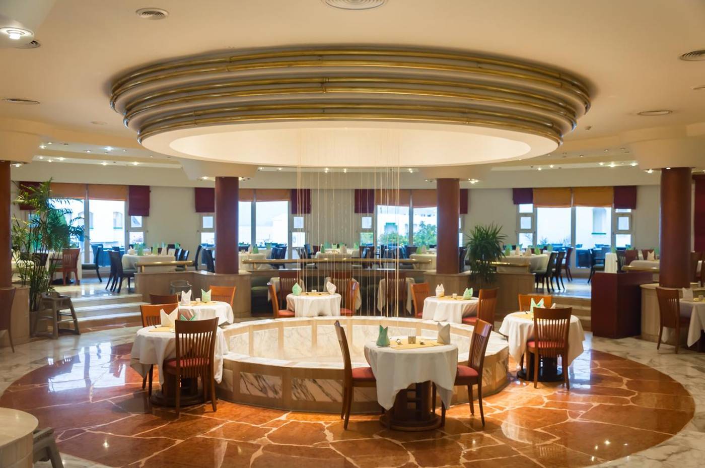 Coral Beach Resort Tiran