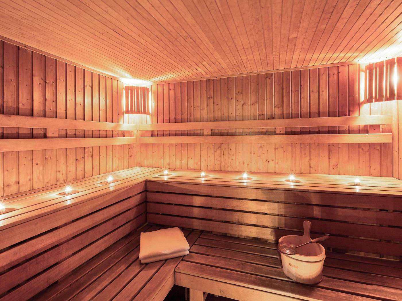 Hotel-Mercure-Warszawa-Centrum-Sports-and-Entertainment-78