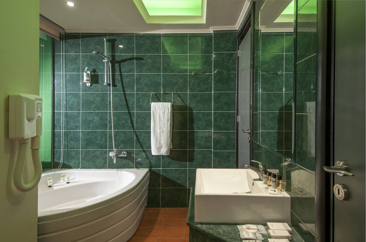 Aegean-Breeze-Resort-Room-22