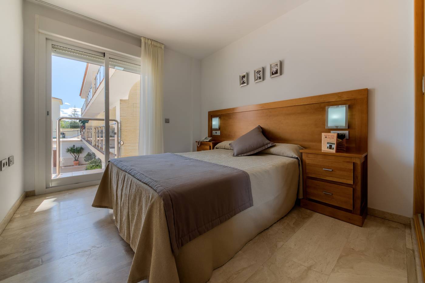 Loto-Conil-Apartamentos-Room-19