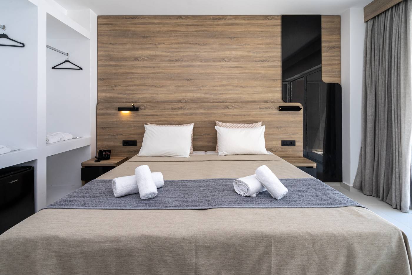 Castellum-Suites-Room-12