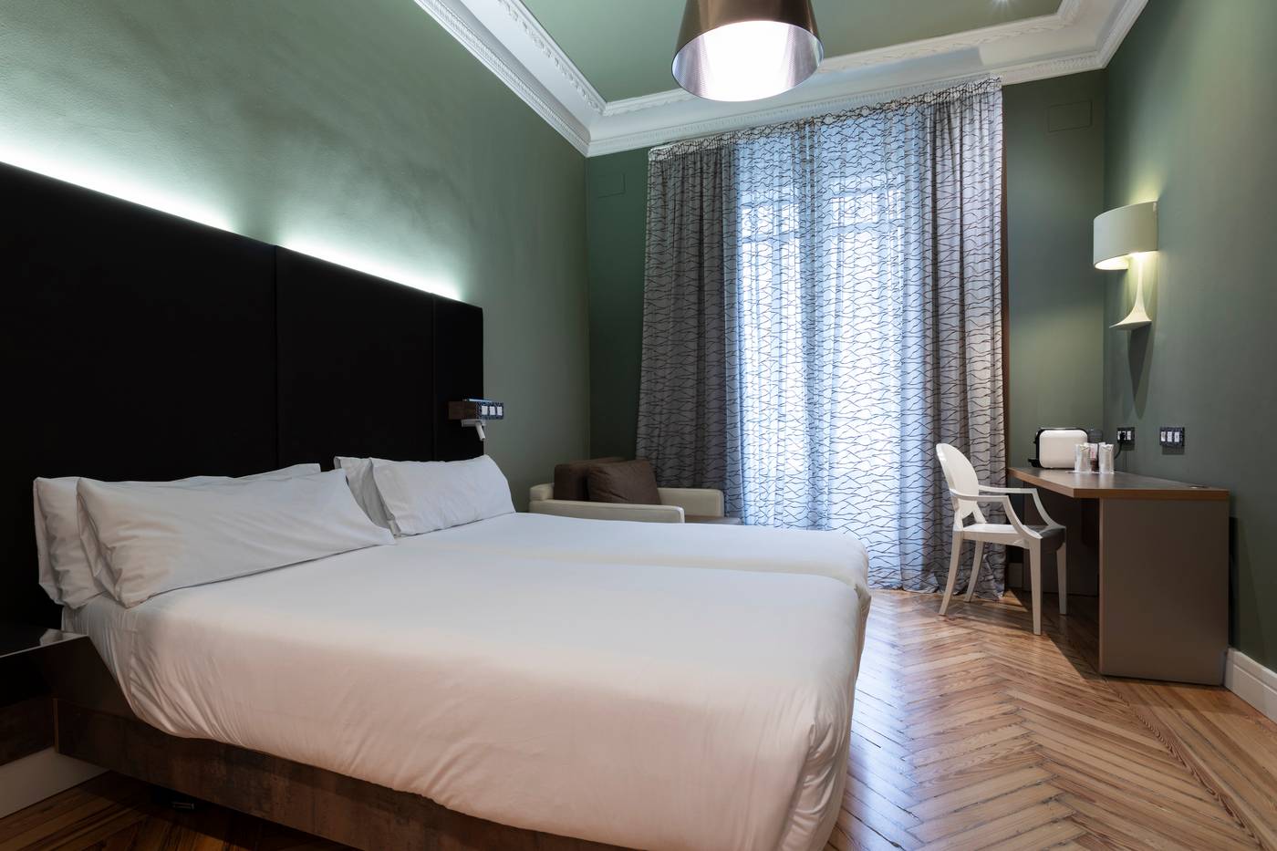 Petit-Palace-Lealtad-Plaza-Room-17