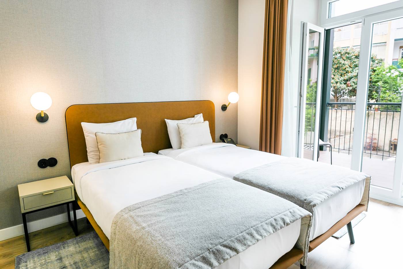 Lx-SoHo-Boutique-Hotel-by-RIDAN-Hotels-Room-10