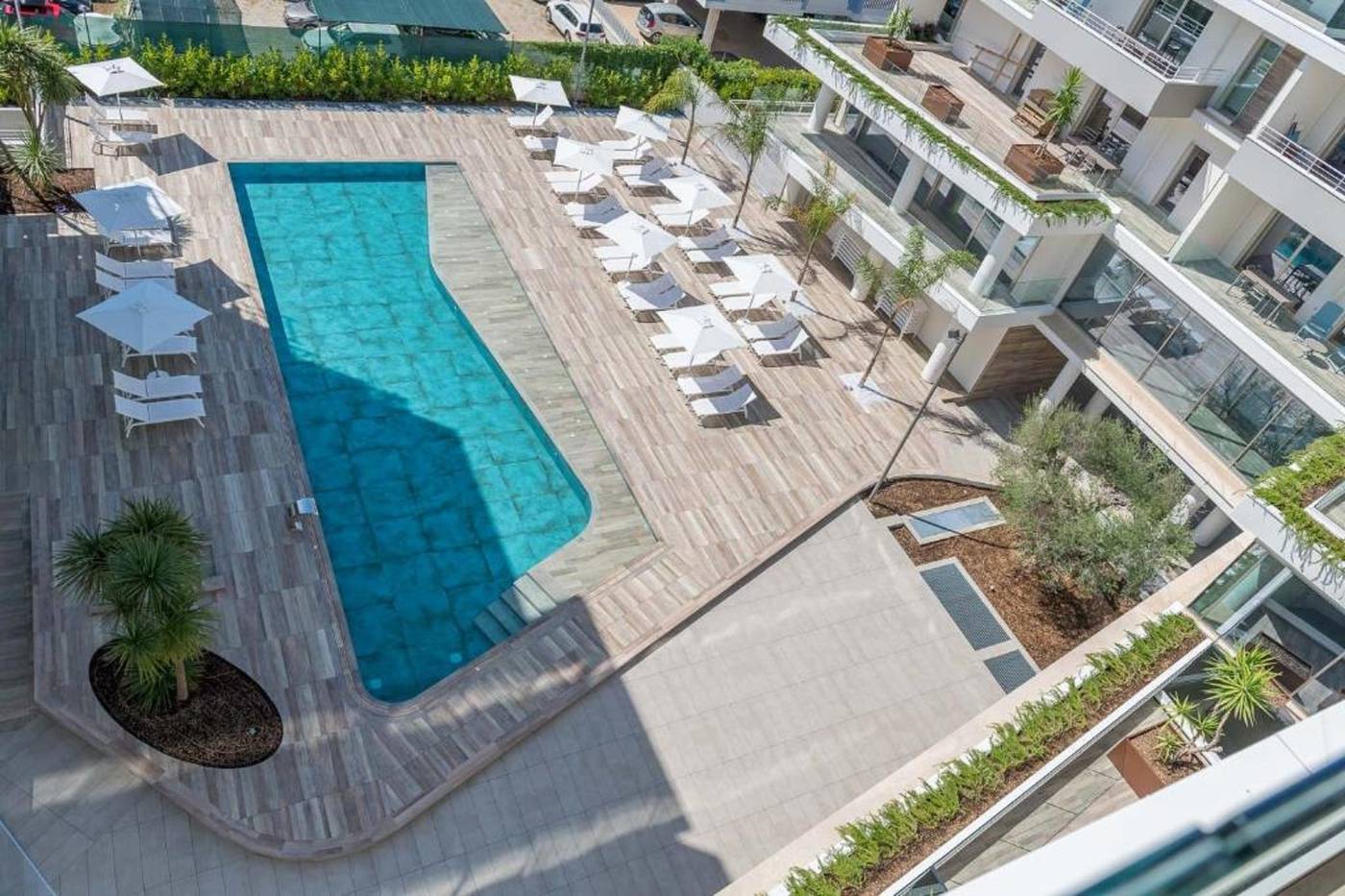Youmami- Lifestyle Suite Hotel-Italy-Giulianova-Pool-8