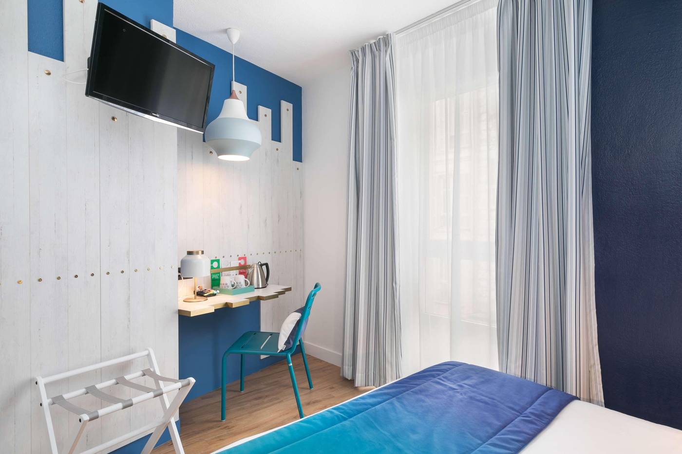 The-Deck-Hotel-by-HappyCulture-Room-13