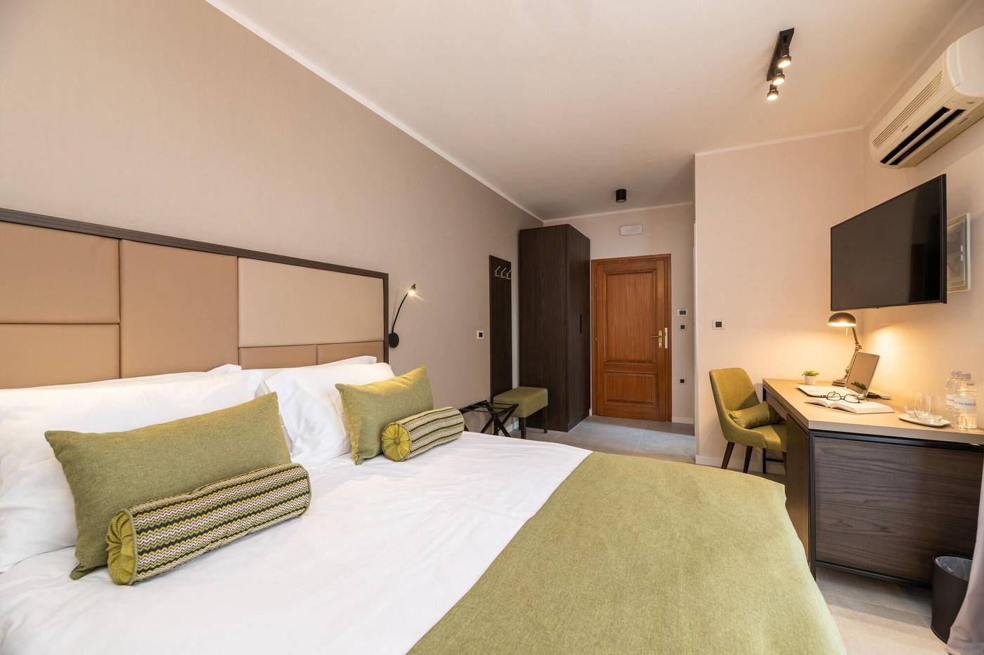 Rivalmare-Boutique-Hotel-Room-20