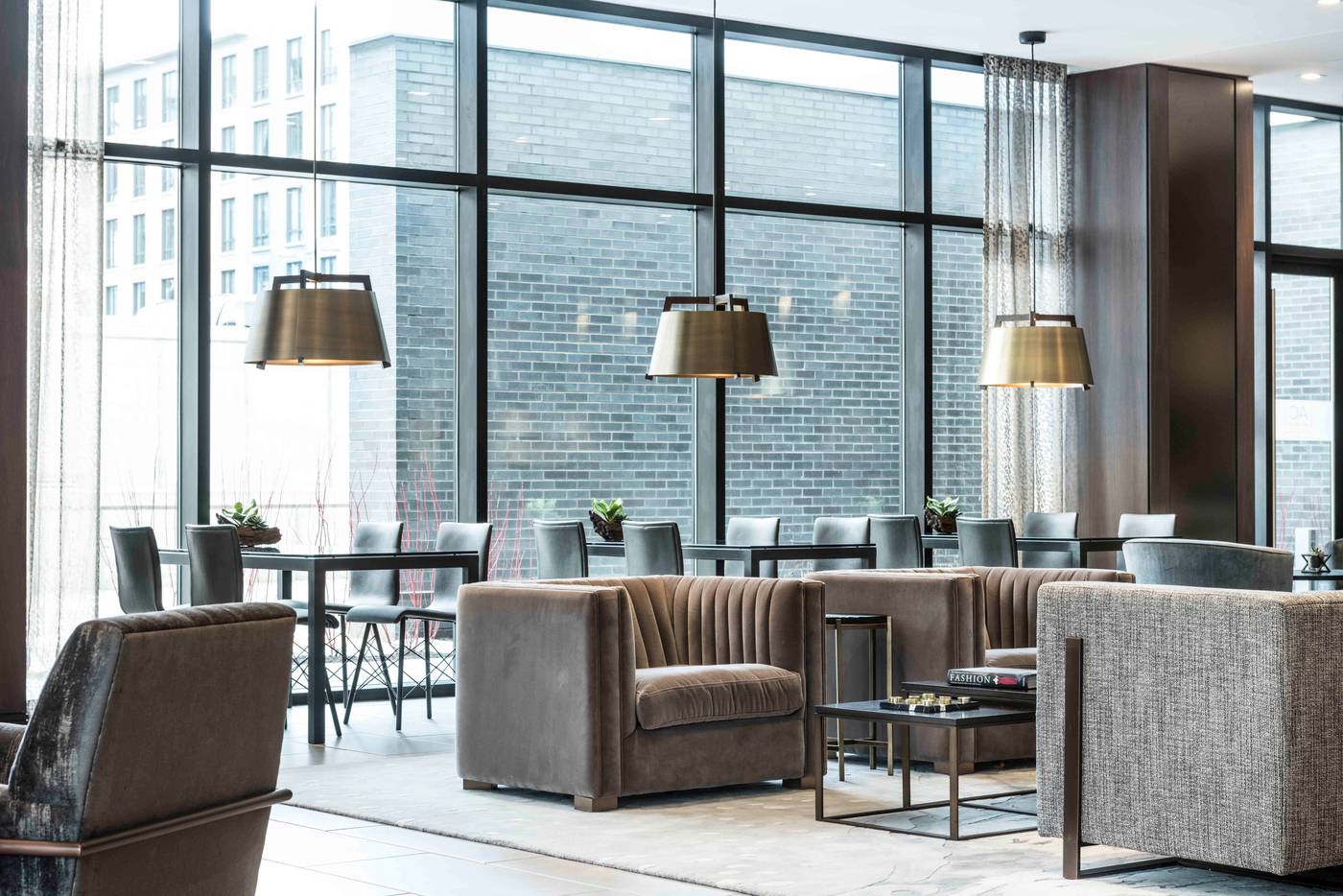 AC-Hotel-Boston-Downtown-Lobby-5