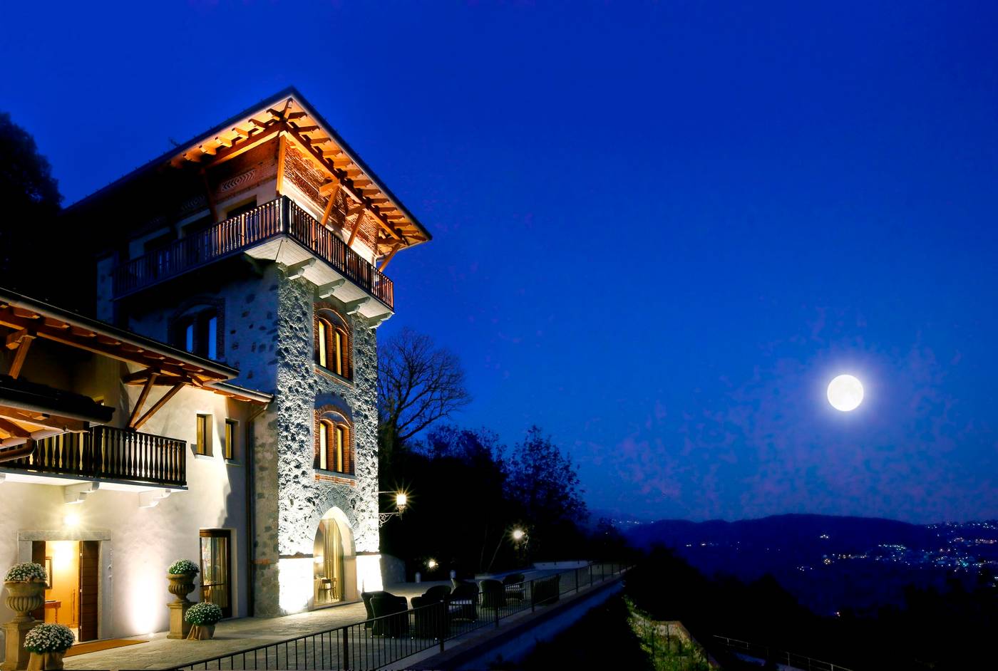 Tenuta De L'Annunziata-Italy-Uggiate Trevano-General view-4