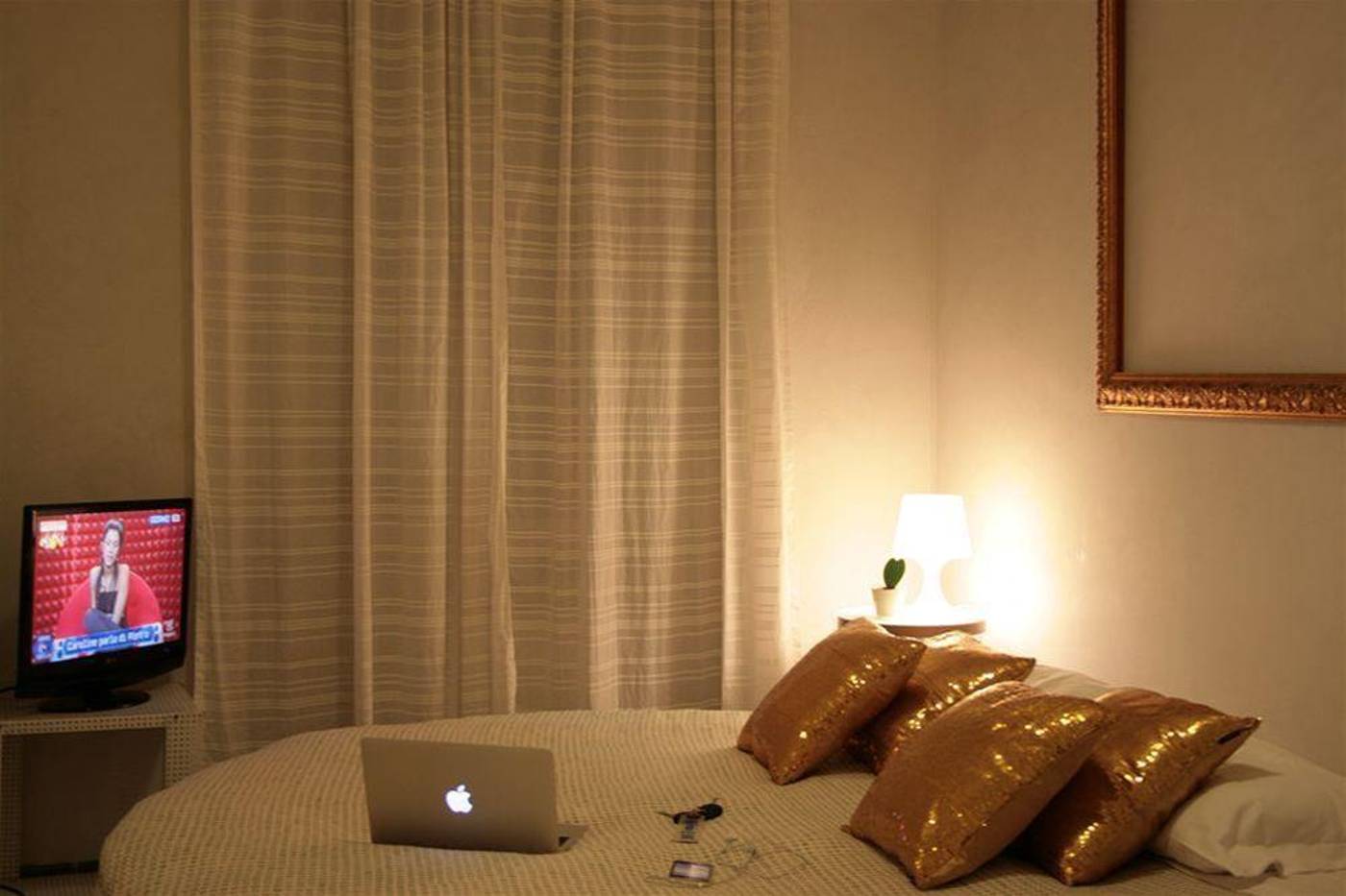 Golden-Rooms-General-view-15