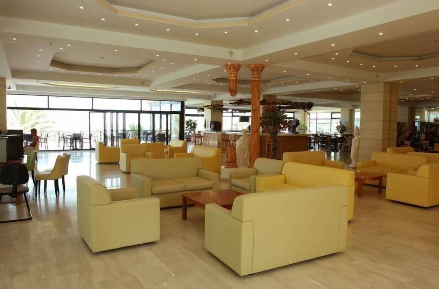 Eri-Beach---Village-Lobby-37