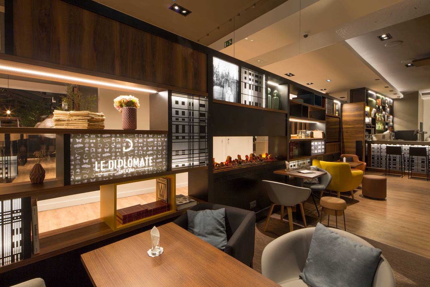 L-elysee-Val-D-europe-Bar-16